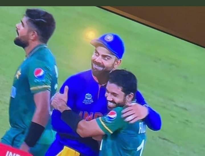 hamadkhalid1996's tweet photo. Win and Lose is part of the game
But this is the kind of love we want in Pakistan and India
#LetsSpreadLove https://t.co/sTXhjlExTg