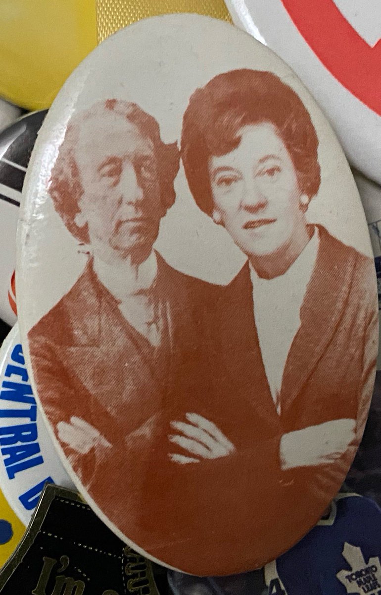 spaikin's tweet photo. @PaulCarr70 @CPC_HQ @GAC_Corporate A button circulated at the 1976 PC leadership convention. Macdonald and MacDonald. Both Conservatives from @cityofkingston. #Conservatives #flora #sirjam @CPC_HQ https://t.co/ayrxooPDmv