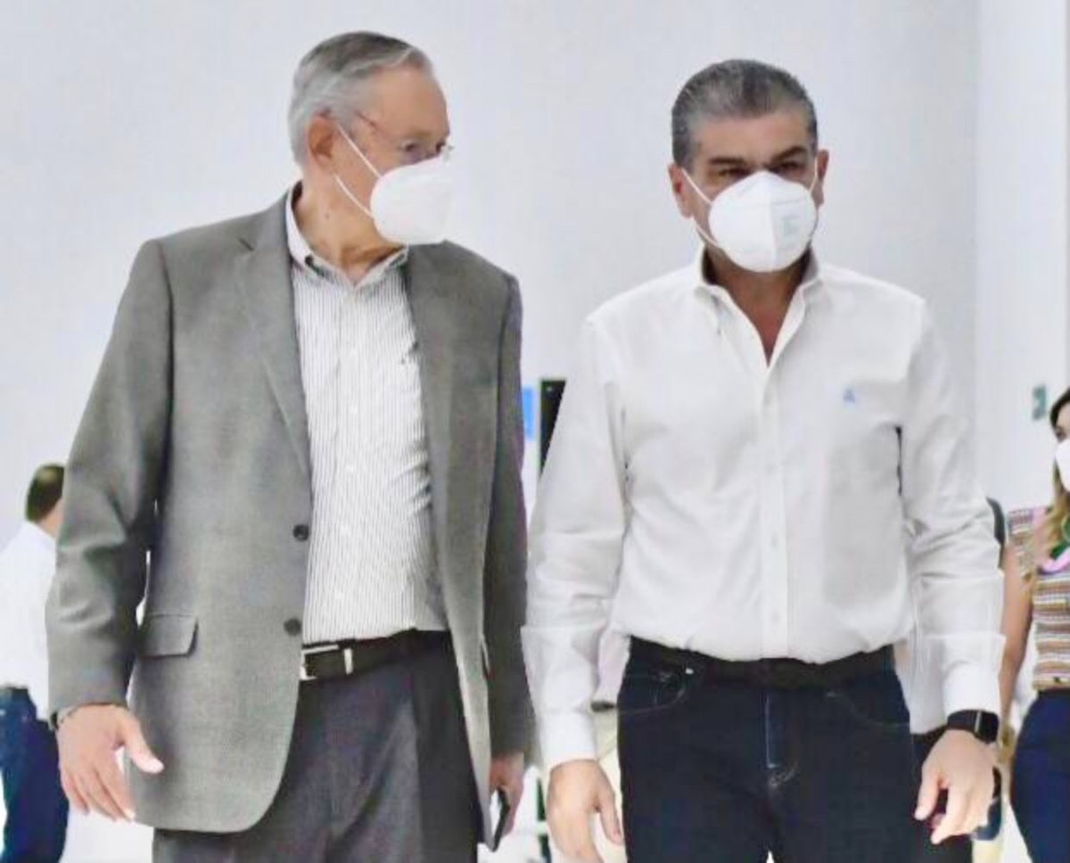 El estado de salud de mi amigo y compañero de trabajo, el Profesor @HiginioGlzC, Secretario de Educación, es delicado pero estable. Estaré informando por este medio sobre cualquier actualización en los reportes médicos, esperamos en Dios que evolucione de manera satisfactoria.