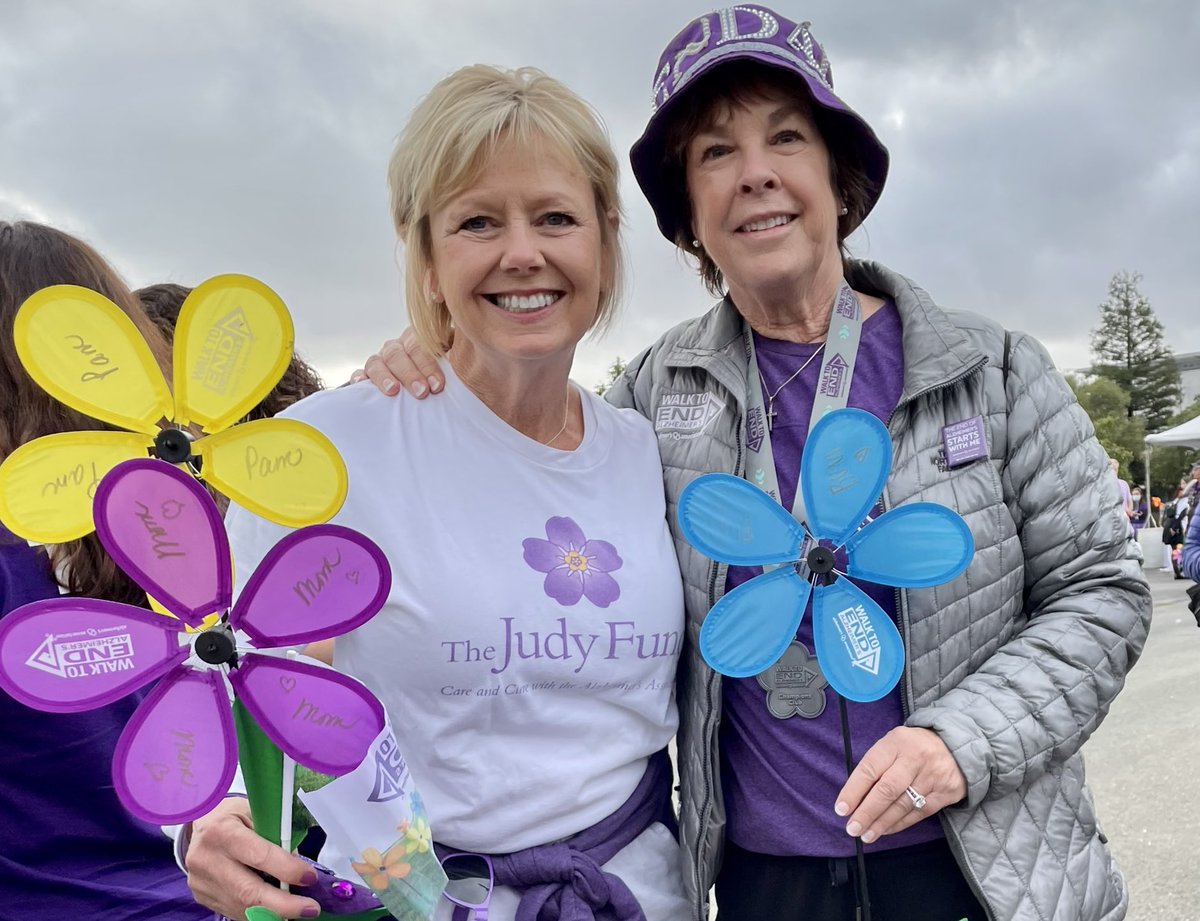 Beautiful day for #Walk2EndAlz for 6 million people in U.S. diagnosed with the disease and 11 million unpaid caregivers. 💜🙏🏻💜 #ENDALZ ⁦<a href="/alzassociation/">Alzheimer's Association</a>⁩