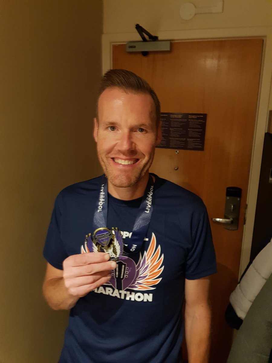 Bakerometer's tweet image. A tale of 2 halves, bang on my planned time at 13k but when cramp sets in early and your strategy changes to walking/jogging for 11 miles all you want to do is cross that finishing line.
Thank you @RnRLiverpool for a fabulous final event 👏 
@UKRunChat 
#RnRLiverpool