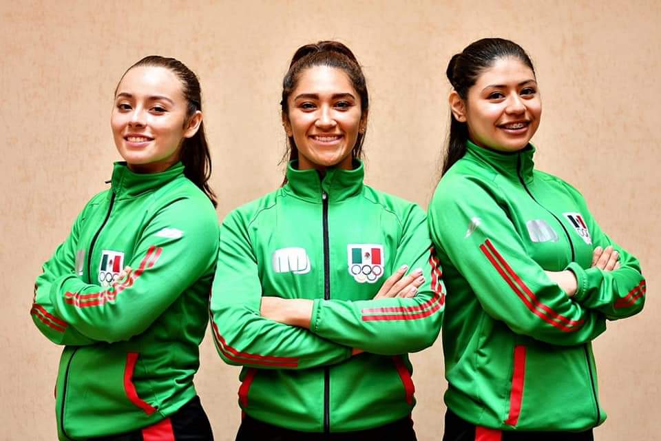 pueblasportnews's tweet photo. El equipo femenil de Kata ganó #bronce en el Panamericano Senior de #Karate de Uruguay

La selección nacional la integran Cinthia de la Rue, la poblana Victoria Cruz Romano y Yaneth Castillo.

📸: #FEMEKA #Puebla #karate https://t.co/48aMNah5k9