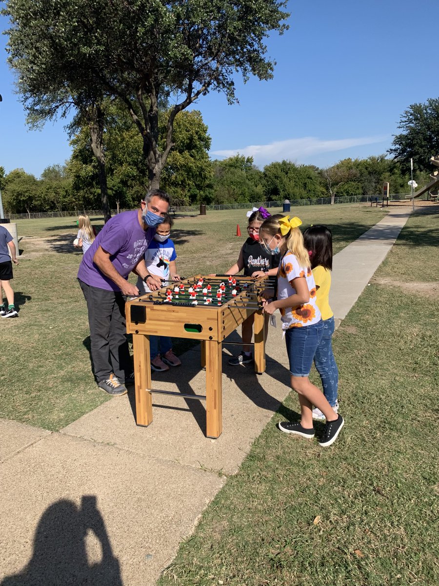 PrestonwoodElem's tweet photo. Congratulations to Valeroso for earning the most House points the first 9 weeks. They got to have a special celebration on Friday in honor of all their hard work. Which house will be next?!
#PWEpanthers #valeroso #RISDPowerofLove https://t.co/1tNEzhIICO