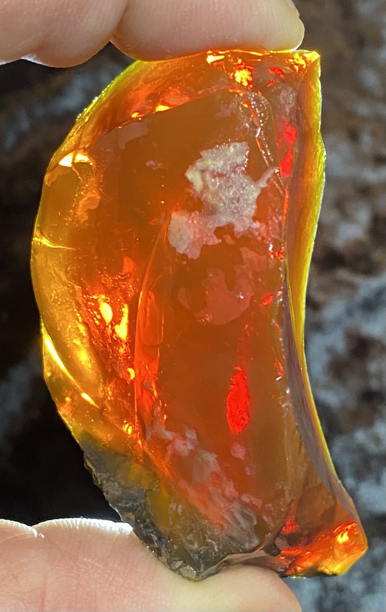 OutlawRocksGems's tweet photo. 58 gram Oregon chocolate fire opal mined by Outlaw Rocks. This opal is all natural. $58 with $9.20 US or $18 worldwide shipping. https://t.co/7xCLXRXOvY https://t.co/yK1cKKKgtM