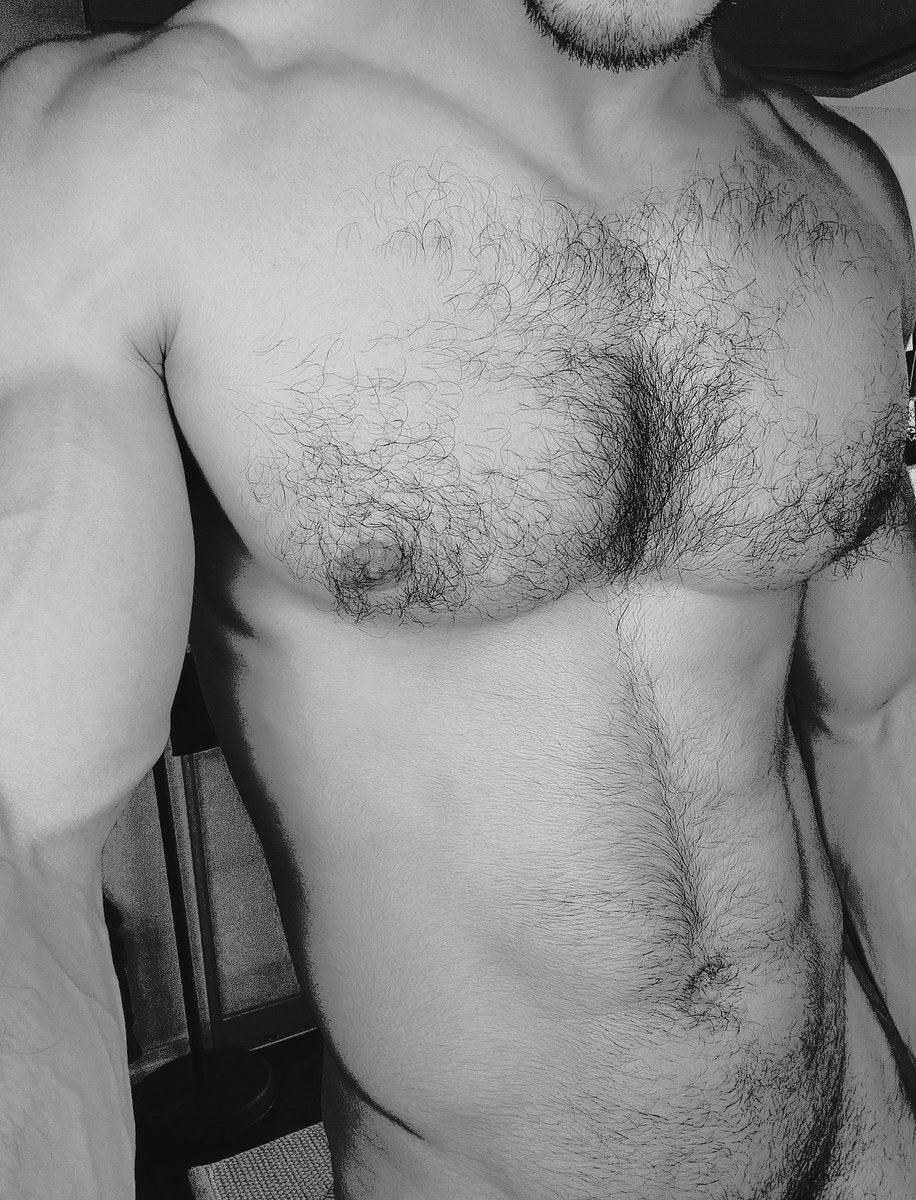 FORLORNDILF's tweet photo. happy seductive sunday everyone.

      had to let the tits out. https://t.co/t5OwLuwVhA