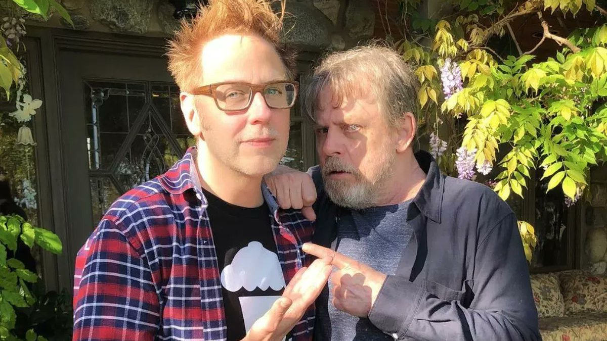 Barbara74048755's tweet photo. @HamillHimself @JamesGunn @HamillHimself here are two of my favorite pictures of you with are good friend @JamesGunn ๐๐โค๏ธโค๏ธ!! James Qunn that most be awesome ๐๐๐คฉto be neighbors with Mark Hamill โค๏ธ๐!!
#MarkAndJames https://t.co/ICJUzSmnb7