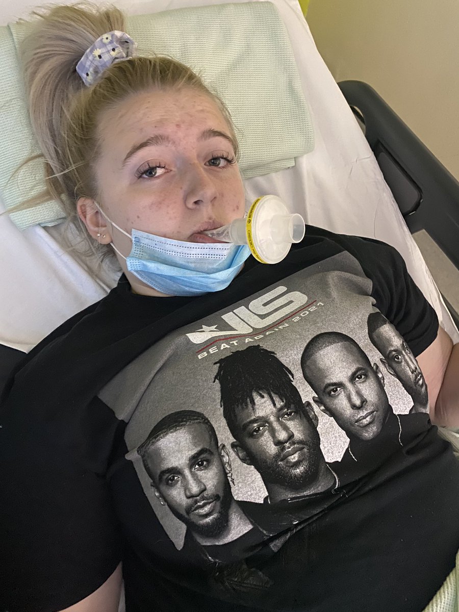 clarembooth's tweet photo. @JLSOfficial please can you wish my daughter Aimee get well wishes, she came last night to see you in Birmingham - had her dance lesson today and has dislocated her knee !!! Just in a and e - the concert was amazing though - welcome back boys https://t.co/Vy2tHPZXjS