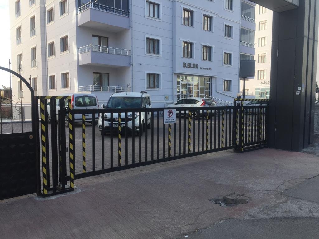 sivotomatikkapi's tweet photo. Otomatik Sürgülü Bahçe Kapı Çalışmamız https://t.co/6g9fshp5Cp