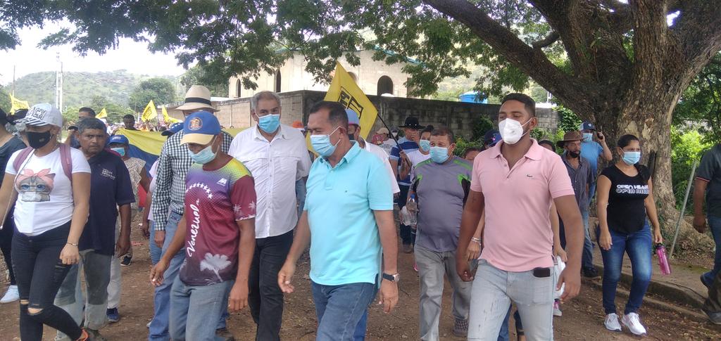 FERNANDO_FEO's tweet photo. #240ct #Giraldot el #Baul se desbordó en apoyo @albertogalindez Gobernador #gustavoguillen Alcalde @ADonay8a1 diputado,el cambio se siente este #21Nov,@hramosallup @prospericarlos @Claren_Rios nuestro Sec general @ADemocratica @abetancourts https://t.co/TATdVunS3Y