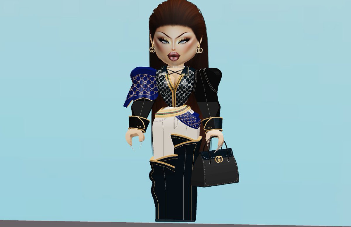 anyway back to runways, whew my mentions are going crazy girl. everyone in nyc got hit by a flood or hurricane or whatevs and all quit, menora the only one who stayed cus he will be 50 hosting MDR s56 in someones basement. week 5 was assigned brands. i got gucci