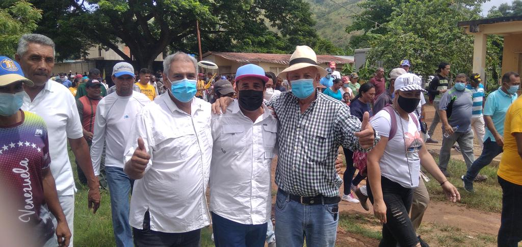 FERNANDO_FEO's tweet photo. #240ct #Giraldot el #Baul se desbordó en apoyo @albertogalindez Gobernador #gustavoguillen Alcalde @ADonay8a1 diputado,el cambio se siente este #21Nov,@hramosallup @prospericarlos @Claren_Rios nuestro Sec general @ADemocratica @abetancourts https://t.co/TATdVunS3Y