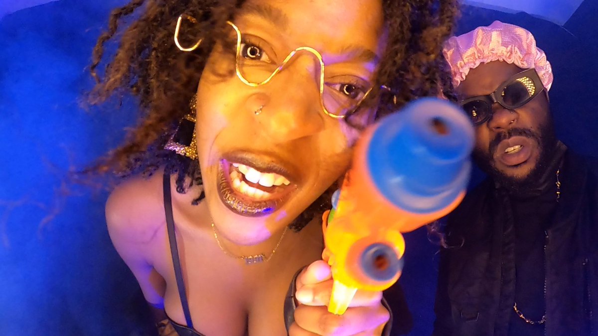 _SHANTEH_'s tweet image. A whole madness is coming for you. Who’s ready? 🌌

October 31st. 
#NoCeilings 

distrokid.com/hyperfollow/sh…