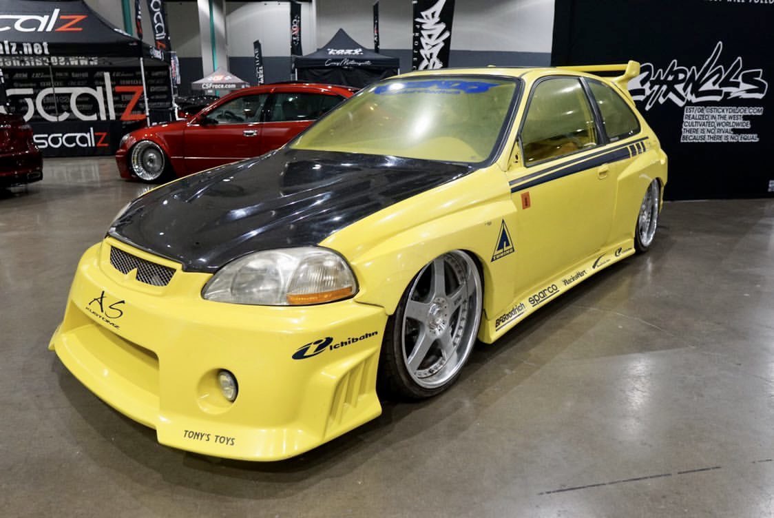 artimotiv's tweet image. Who remembers this wide body Honda Civic from the Fast and Furious era? It’s been resurrected and put on display at Wekfest in Los Angeles today.

📸: @verseone