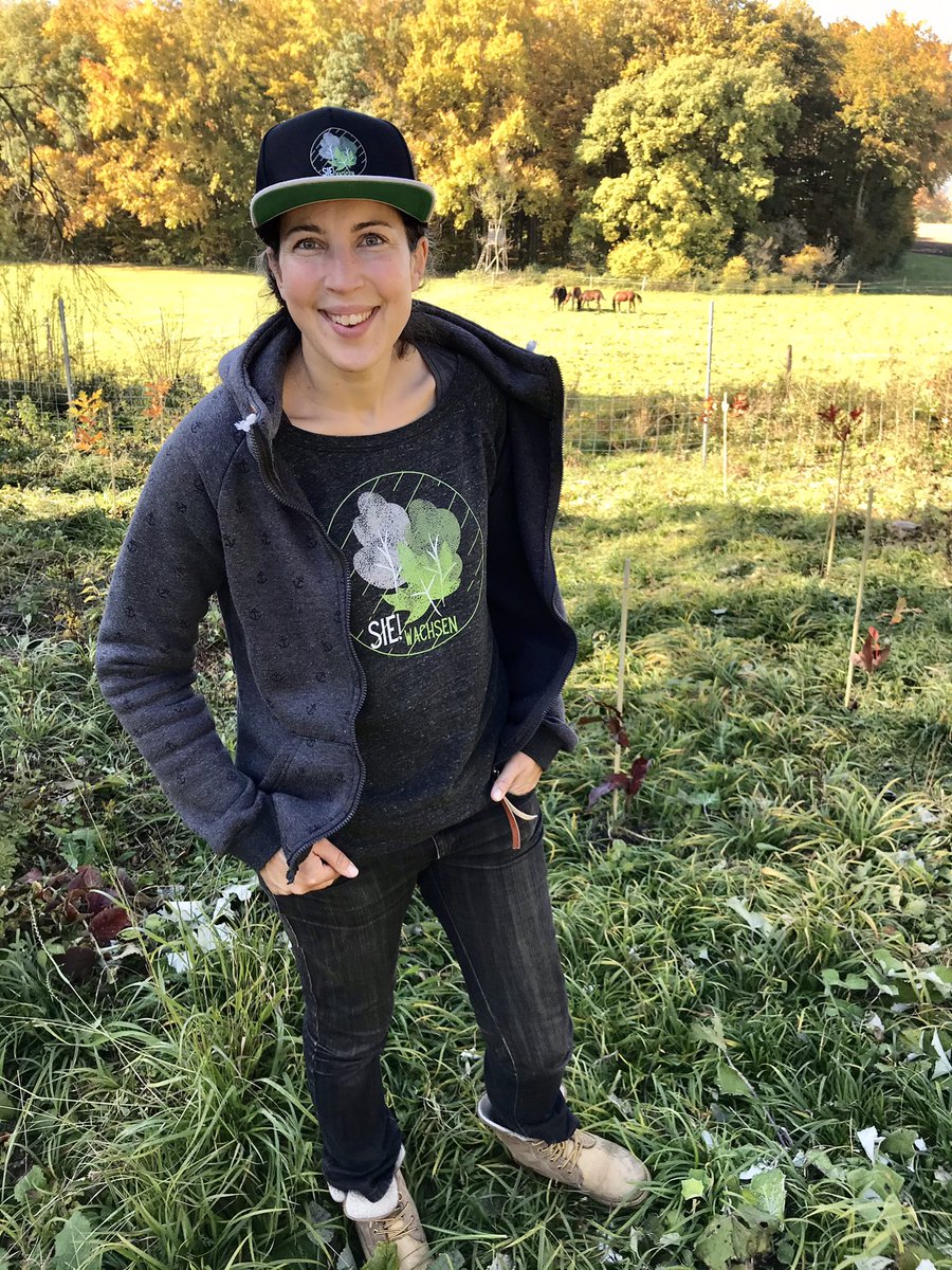 SWachsen's tweet image. #Herbst-Zeit ist Pflanz-Zeit! 

Wir haben heute 87 Buchen, Eichen, Kirschen und Ahorn gesetzt.🌳 
Das geht auch ohne Klima #Regierung