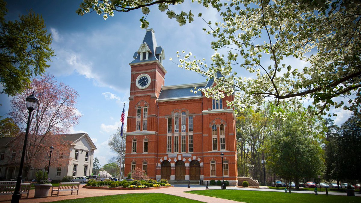mikemartinez___'s tweet photo. After a great visit, I’m blessed to have received my first offer from Emory Oxford University! @EmoryOxford https://t.co/0DDJTBpNPb