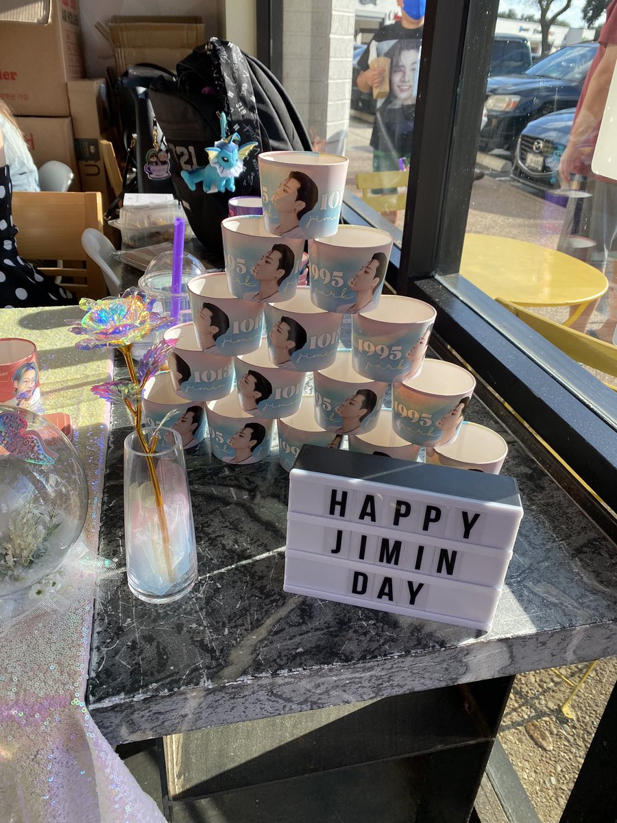 Texan_Native's tweet photo. Thanks so much for the event! Loved the cup sleeves. And I was able to get JK and Namjoon cup sleeve too! #BTS #BTSARMY #TXARMY https://t.co/un8oNw0Qdf