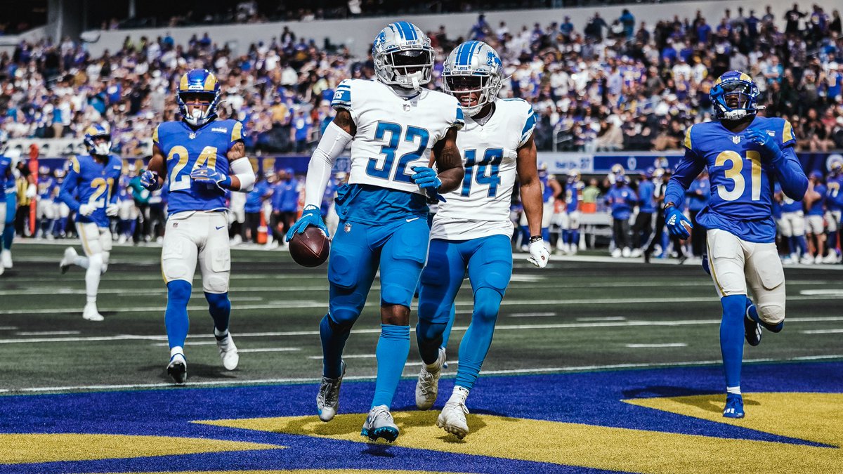 Lions's tweet photo. TD ✅
Onside kick ✅
Fake punt ✅

#DETvsLAR | #OnePride https://t.co/x84PG0m0sq