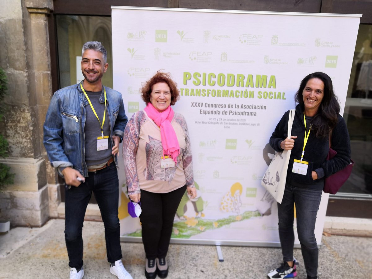 Aulapsicodrama's tweet photo. Congreso de Psicodrama AEP León 2021. Donde miembros del Aula de Psicodrama han participado con la Ponencia: Lo grupal, escaso o ausente. Muy interesantes el encuentro y las devoluciones de los participantes. https://t.co/zHYeH9wstS