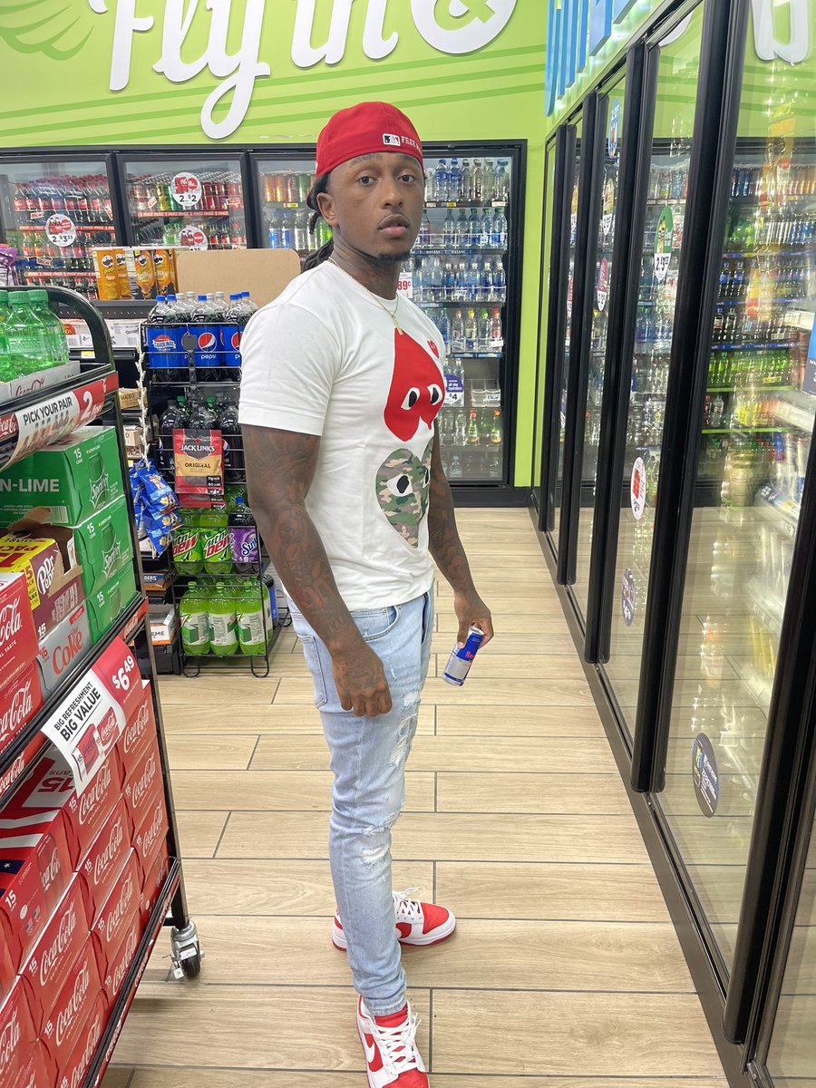 Miligo001's tweet photo. ❤️🔥 is just a word it don’t mean nothing to me #FOCUSED #FREEPOCKETS https://t.co/RssNzVXlZs