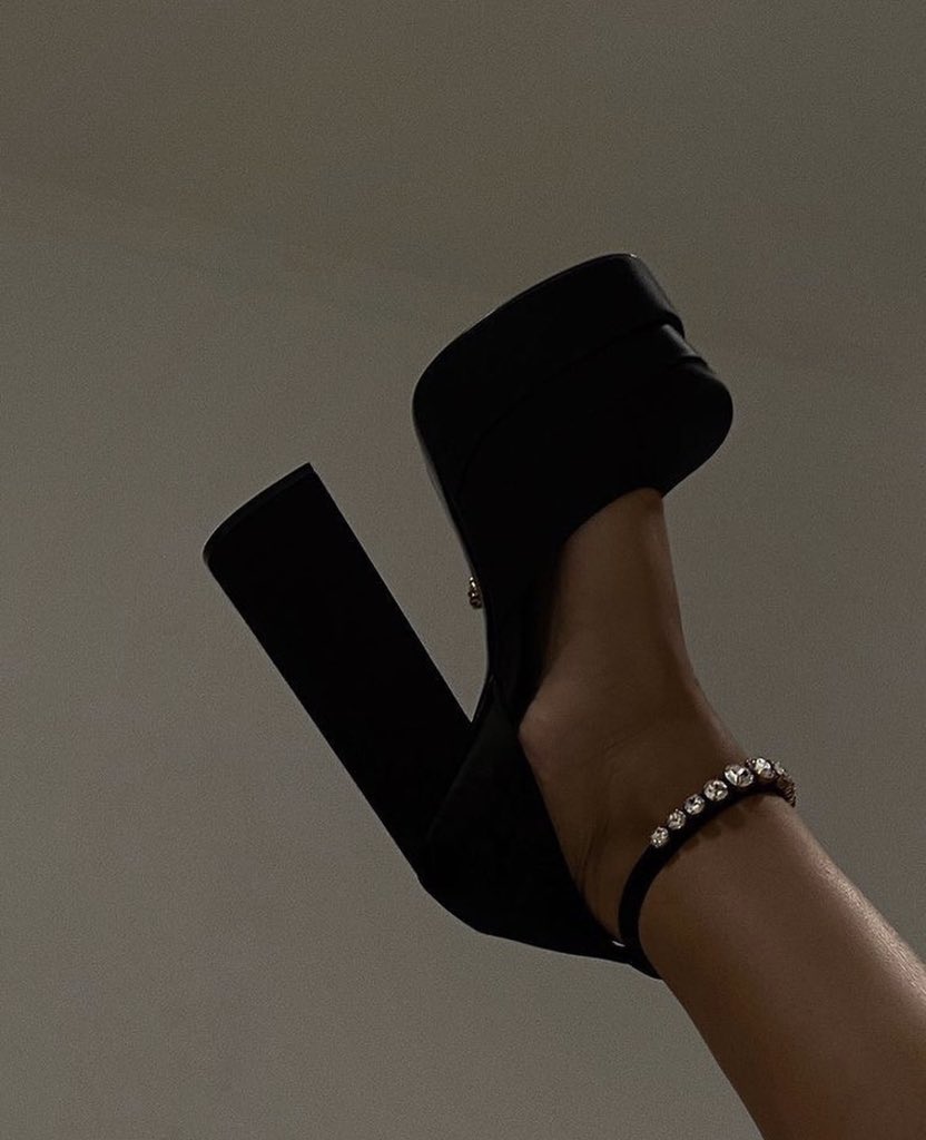 VERSACE