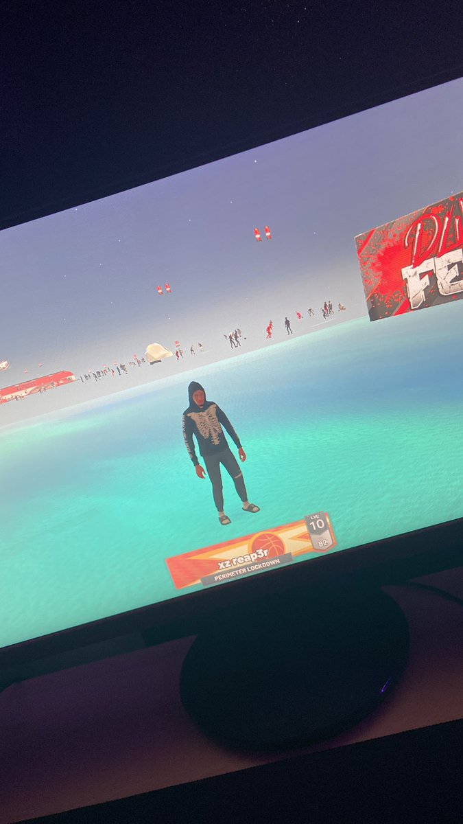 PrettyTony411xx's tweet photo. @NBA2K @Ronnie2K every time I join a friend I get this 🤦🏻‍♂️ https://t.co/2PlGlls3lI