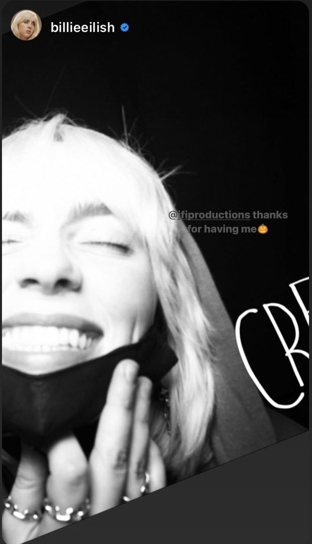 MikexMerchant's tweet photo. Billie and her whole family came to the show last night. Such good energy. Thanks @billieeilish #creepla https://t.co/TzylQWndj8