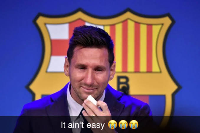 TrollFootball's tweet photo. Messi trying to score a goal in Ligue 1 https://t.co/iFB8onJaiD