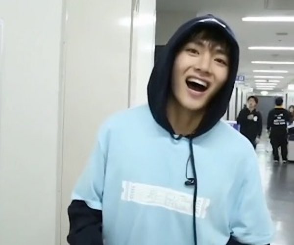 tetesmiling tweet picture