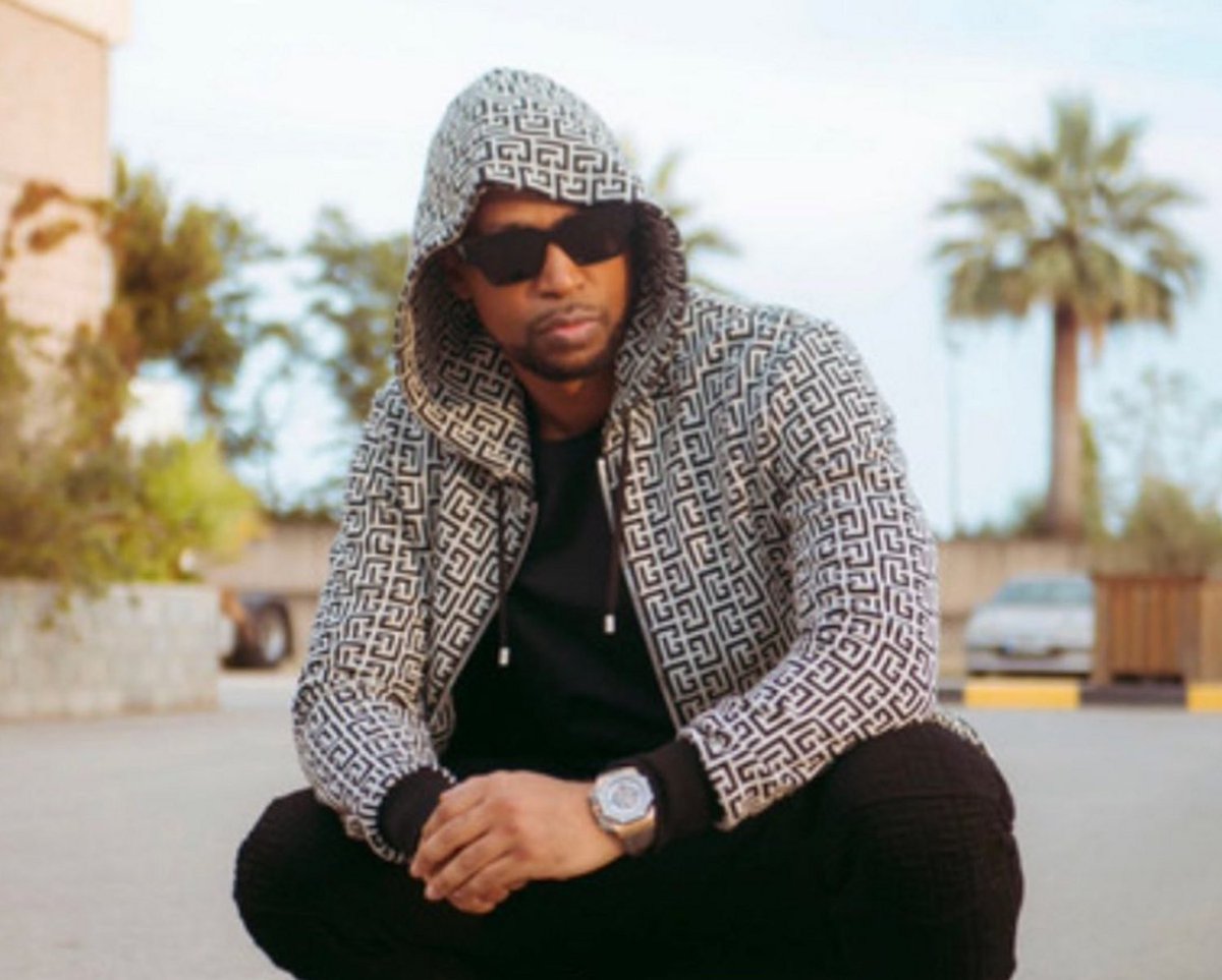 RapFrActus's tweet photo. 🚨ROHFF annonce que son album est terminé ! 

C’est imminent 🔥 https://t.co/mpZylQr4oB