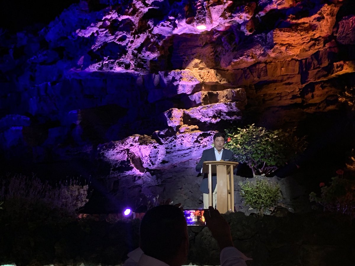 Palabras de cierre del Master de ⁦<a href="/LSaezJauregui/">L. Sáez De Jáuregui</a>⁩ ⁦@AXAExclusiv⁩ ⁦<a href="/paulinomarcosg/">PAULINO MARCOS GALAN</a>⁩ ⁦<a href="/cristianAxaExc/">Cristian Gutierrez</a>⁩