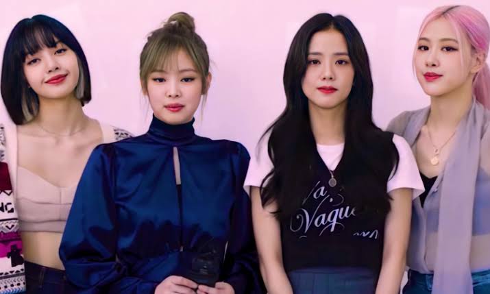 NoviaDeKimTae's tweet photo. blackpink diamond es tan fantastic , tienen a jennie perfect , lisa unique , también esta rosé fabulous y jisoo fairy https://t.co/L0dyqsOd4i