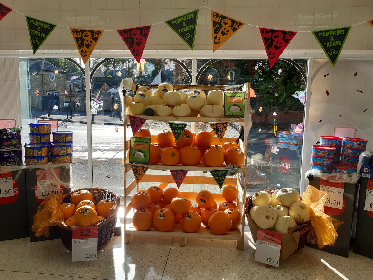 Astragirl6's tweet photo. Raunds is all stocked up ready for Halloween 🎃 @tadkinstam @JoelMattless https://t.co/5GQehusGAP