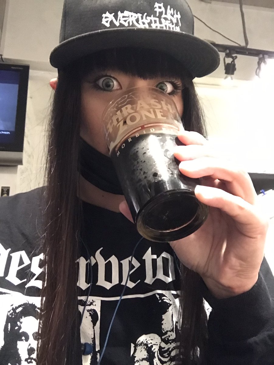 kuzunyan's tweet photo. 不定期　中の人コーナー https://t.co/sYVyKN9jgd