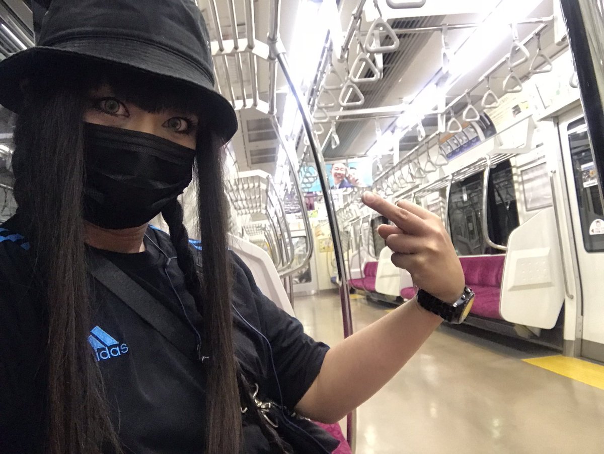 kuzunyan's tweet photo. 不定期　中の人コーナー https://t.co/sYVyKN9jgd