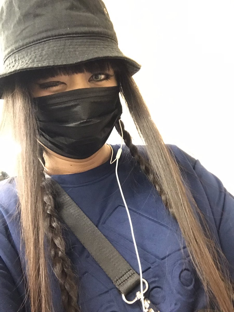 kuzunyan's tweet photo. 不定期　中の人コーナー https://t.co/sYVyKN9jgd