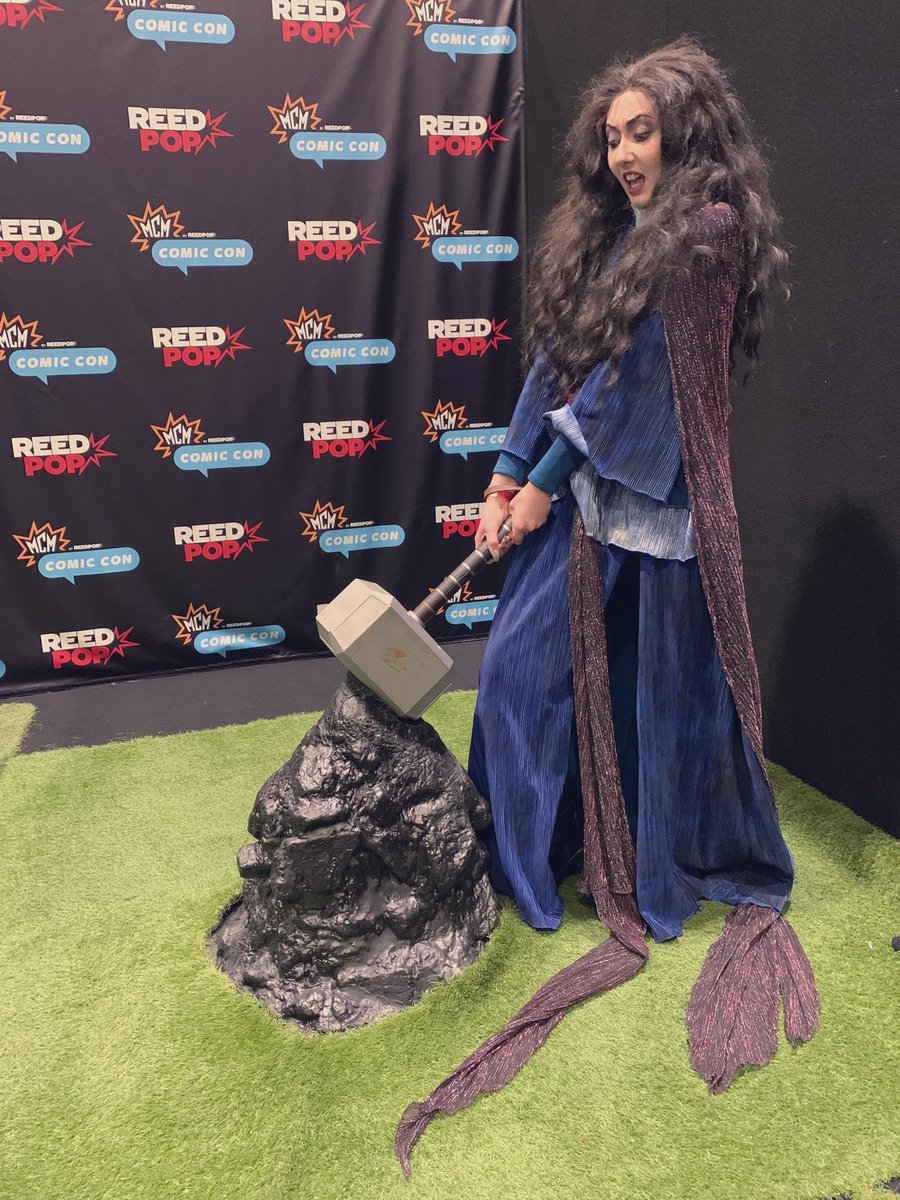 thatqueenivy's tweet photo. Comic con, you were AMAZING! 

(Agatha is not worthy..) https://t.co/88aT4ta0ZG
