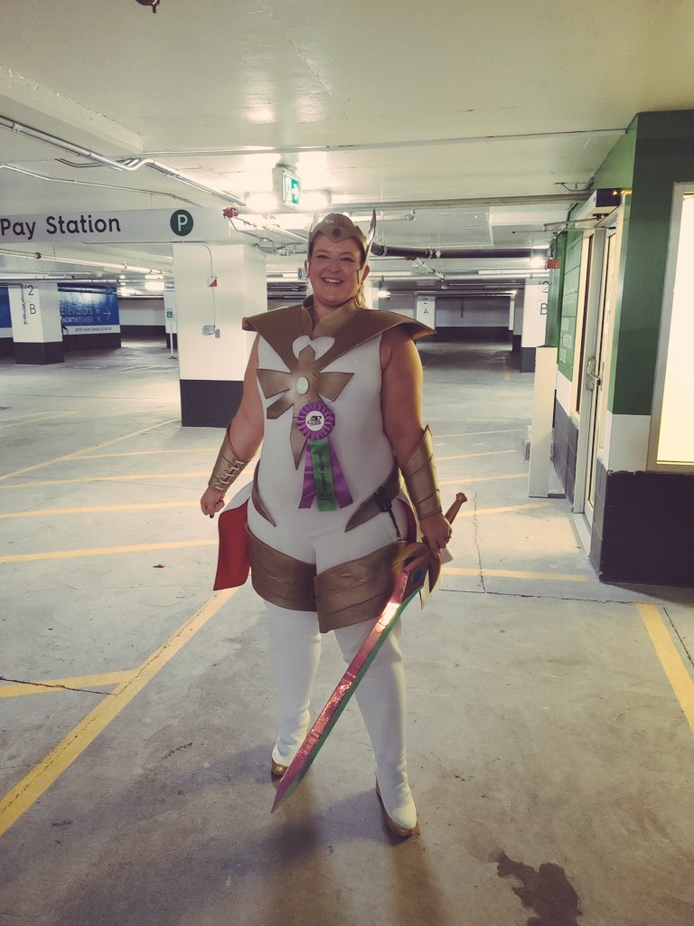 Nova_fur's tweet photo. Second place Masters!!!
Couldn't be happier with @halcon_scificon
First convention since the pandemic and it was so needed. My heart is full, my spirits high. I'm on cloud nine!
Thank you everyone 😘
#shera #halcon2021 #masters https://t.co/zOpoUgqkiw