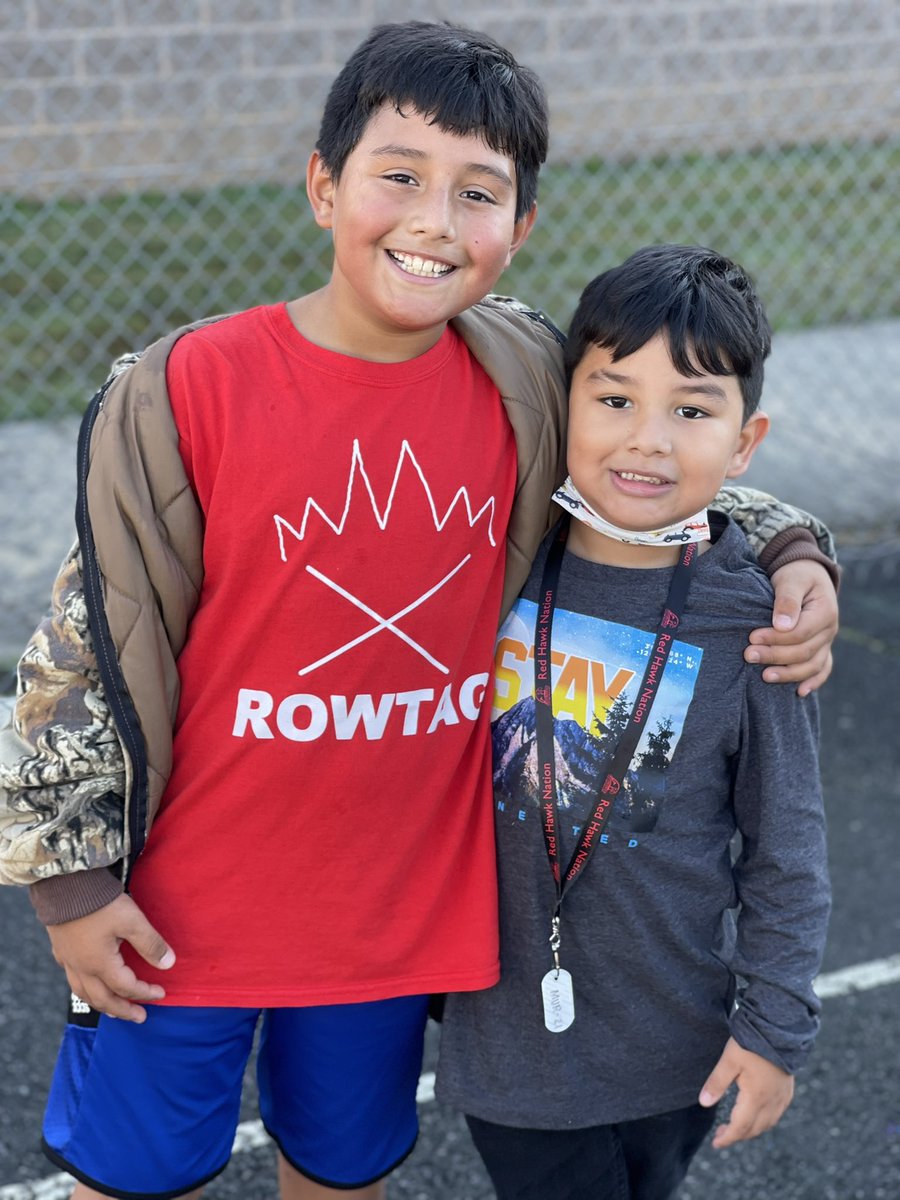 katie_hooksCCES's tweet photo. We had a great tribal and DEAT with amazing our buddies! Proud to be #Rowtag! #sixtribesonenation @ClarkCreekSTEM https://t.co/Iks5faEj08