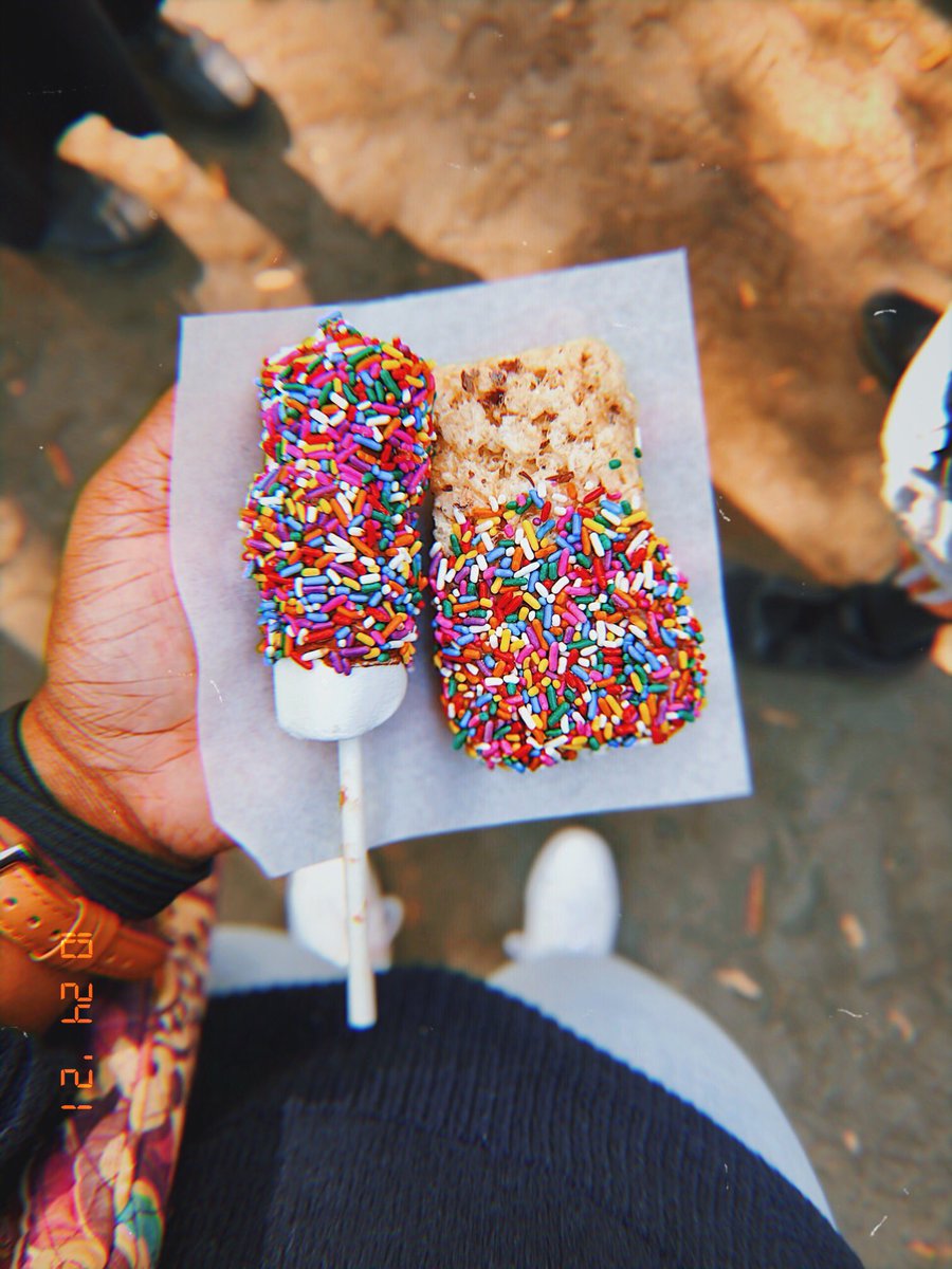 All the sprinkles at the renaissance festival. We had to skip last year because of the obvious, but managed to get there today. It was awesome to see our friends and eat good food, I feel lucky ☺️

#fall #festival #marshmallow #chocolate #sprinkles #ricekrispytreats #sugar