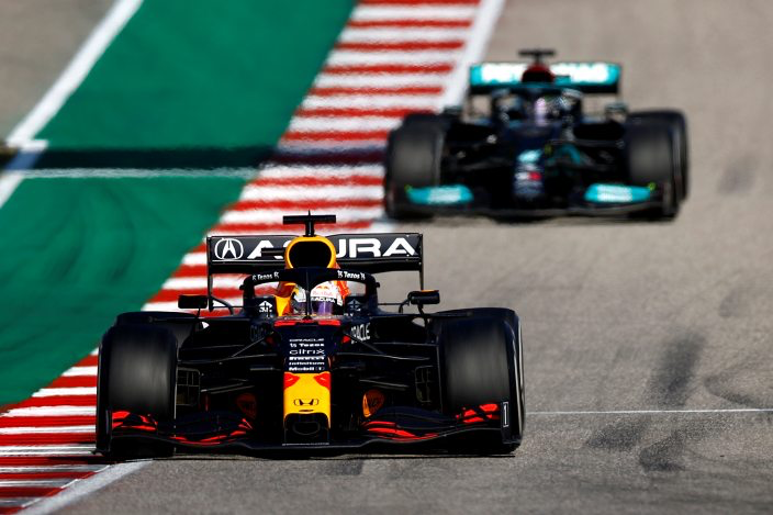#F1 #USGP | Verstappen vence en Austin y estira la ventaja en el campeonato sobre Hamilton

➡️ bit.ly/3BdfhTL