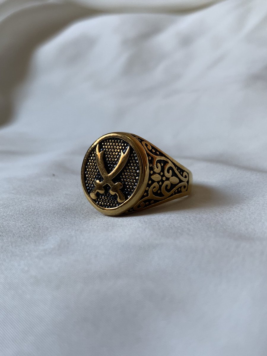 melissa_bawa's tweet photo. Hi I sell rings for 30 cedis each 
Kindly help me grow my business by retweeting. God bless you. https://t.co/MRspbMnO6D