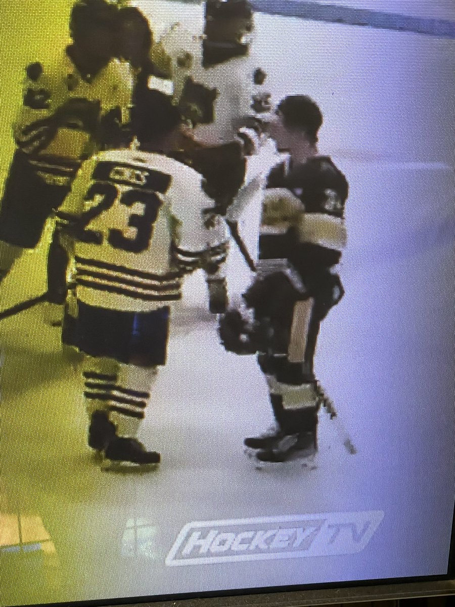 Old teammates, always friends. Playing on the opposite coast against each other is fun! #ff #opposingfriends #hockeyisasmallworld #hockey #ehl