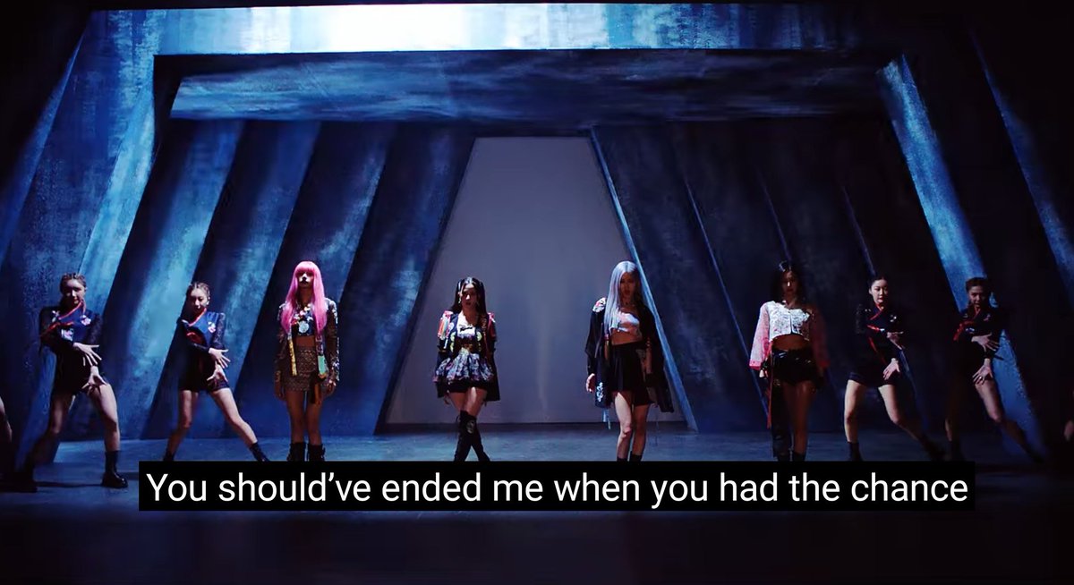 lalalalisawifey's tweet photo. Recuerdan cuando ROSÉ en HYLT dijo: "Debiste haber acabado conmigo, cuando tuviste la oportunidad". 

Bueno, tiene tanta razon, porque aunque ellas esten en hiatus y varios gg esten teniendo varios comebacks aun no pueden superarlas, ni de cerca 💀 @BLACKPINK https://t.co/jlGHlHfdso