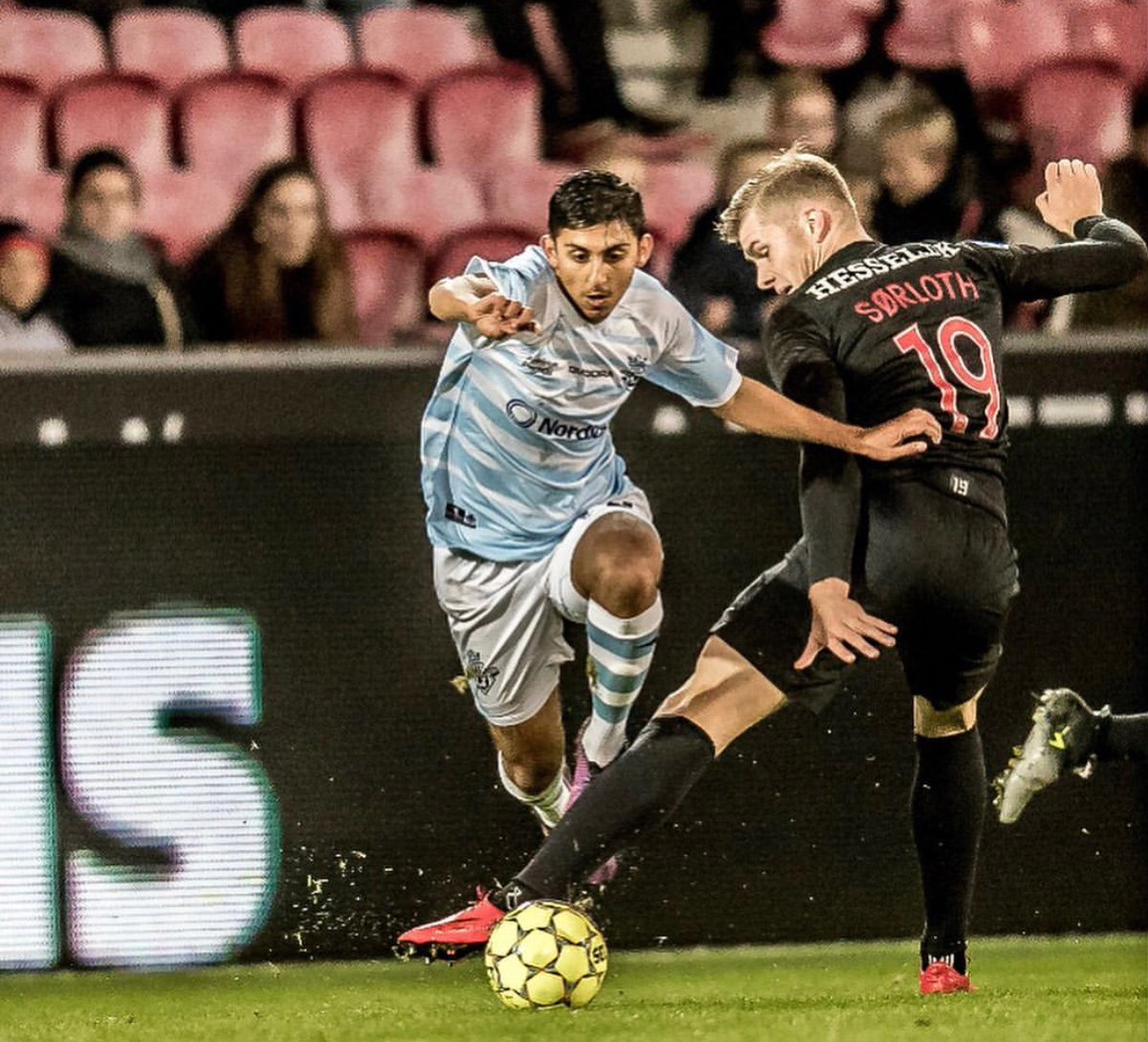 Adnanmohammad96's tweet photo. Ærger mig hver dag stadig. https://t.co/XWWOmxLi3t