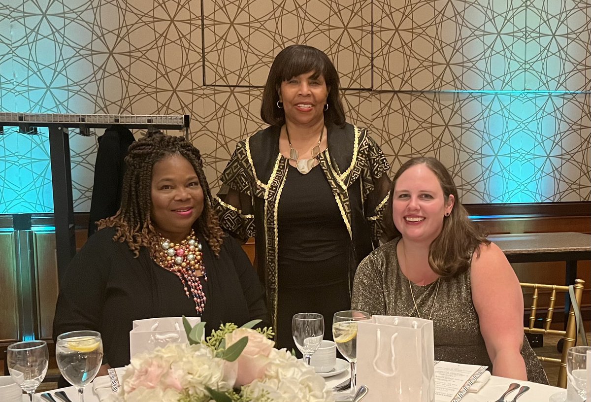 @NKFIllinois was well represented at the @ainmd210 50th Anniversary celebration. What an awesome event! It was great to see 2 of my lifesaving docs @leftsound @MoinuddinIMPD Congratulations AIN! Keep up the great work!