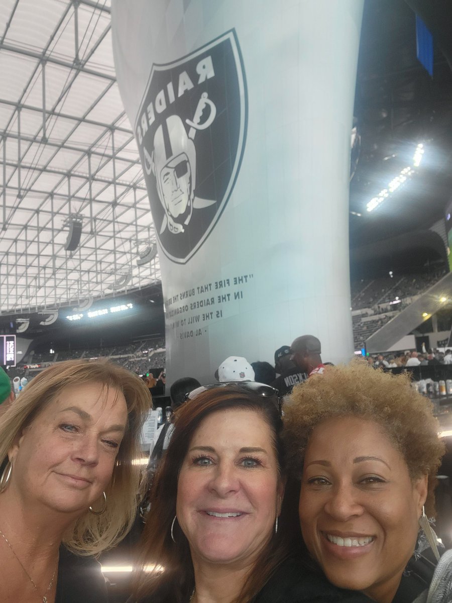tprimavera's tweet photo. #raidernation https://t.co/sepgL8ypaA