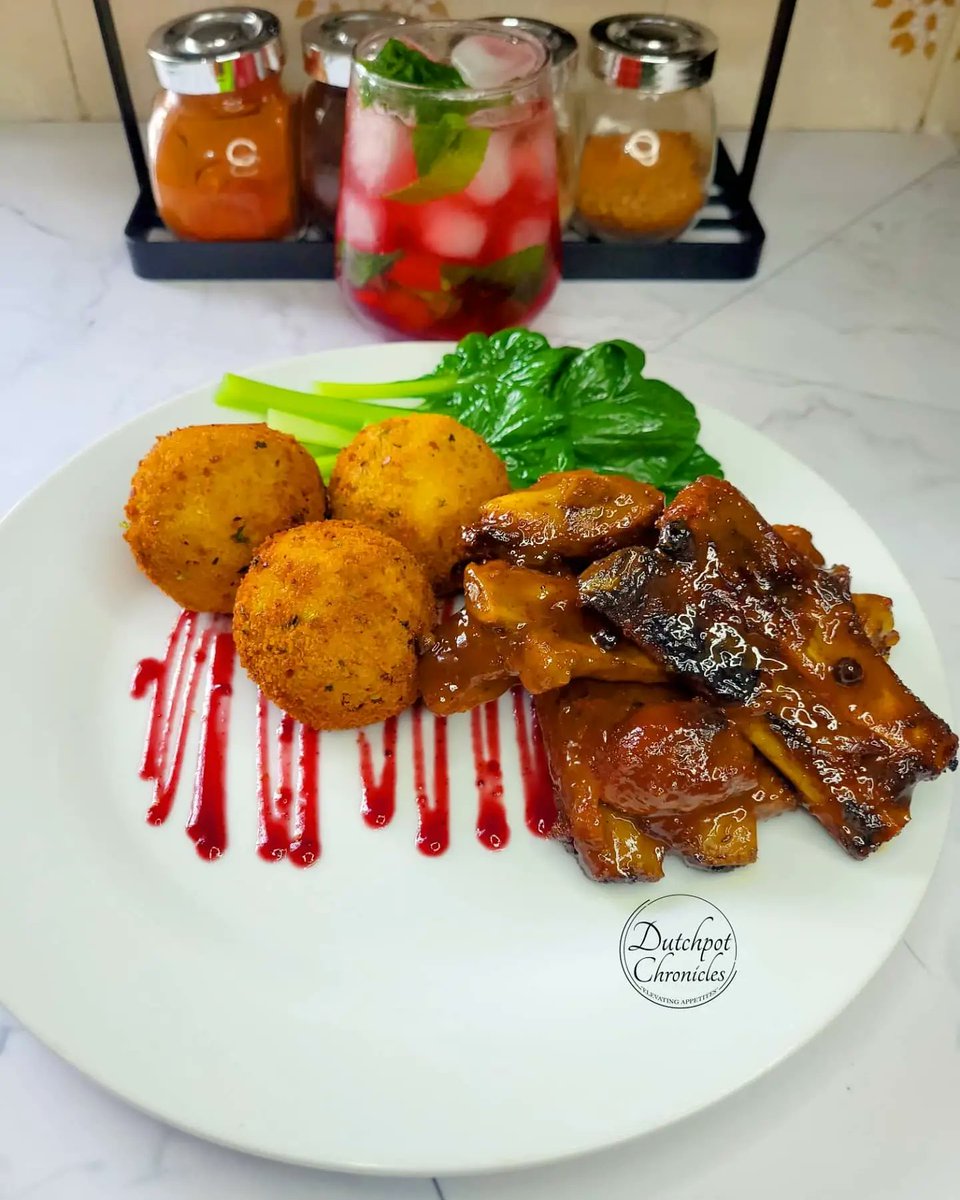 DutchpotC's tweet photo. #babybackribs #sundayvibes #SundayFunday #dinner #Foodies #foodforthought #food #yummy #delicious https://t.co/d2GVITjnPW