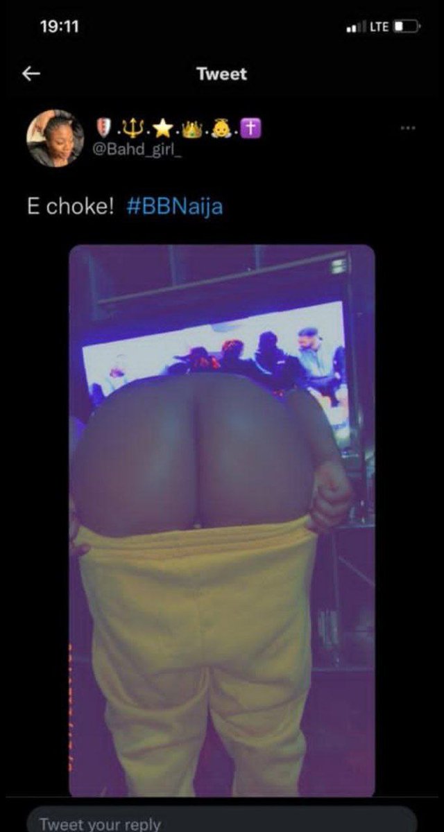 gogosmatis's tweet photo. See how Maria's $50k has caused the Sweaty low budget Priest and haters to express their pain.

The way the other fan bases have carried our kelvin matter for their head eh😂😂  #MariaSnatchUs https://t.co/tKXvJ6lLIx