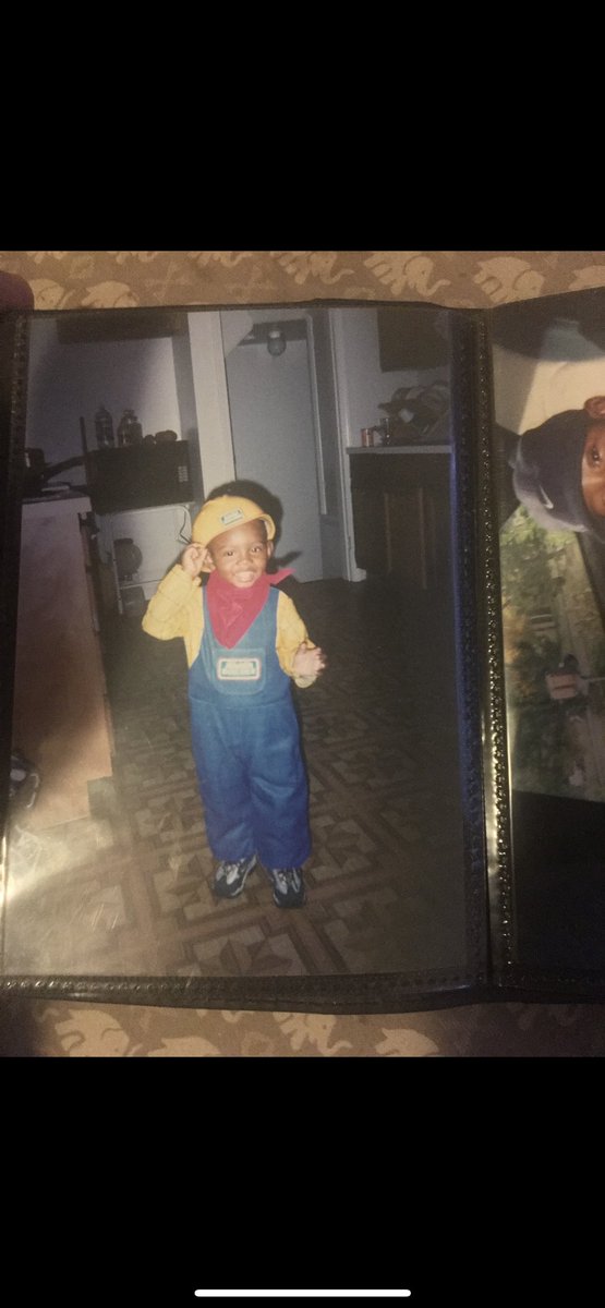 DeanteJohnsonJr's tweet photo. Week 9: This is me when I was super young as bob the builder. I don’t really dress up for Halloween now because it is in the beginning of my season but I still do haunted houses when I have the chance. Wish I had more time 🥲 #CSUCOM464 https://t.co/odyXdTdIHE