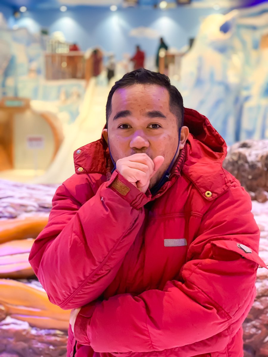 ayoi_iqbal's tweet photo. At below negative 5 degree Celsius temperature and 100mm of snow on the ground, SnoWalk i-City Shah Alam #shortvacay #icityshahalam #snoWalk https://t.co/FGgOCYTvFd